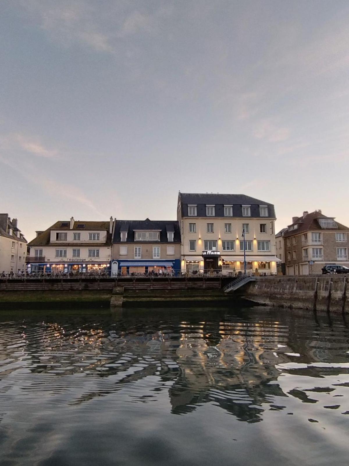 Le Grand Hotel De La Marine "Face A La Mer" Port-en-Bessin-Huppain Exterior foto